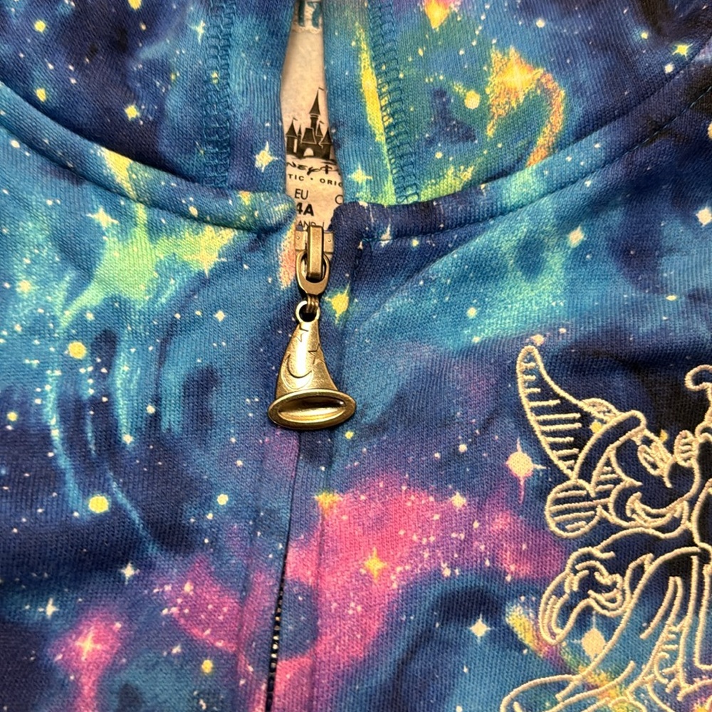 Disney zip up hoodie gently worn from 2017 - Picture 4 of 6